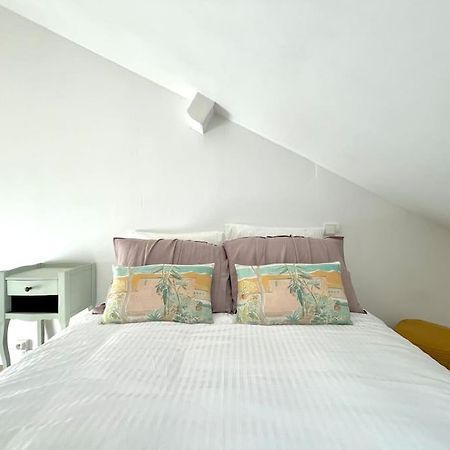 Appartamento Studio Jade : Charmant Logement Place Clemenceau Pau Esterno foto