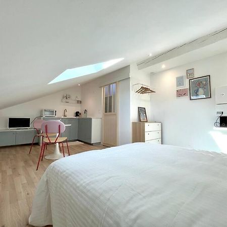 Appartamento Studio Jade : Charmant Logement Place Clemenceau Pau Esterno foto