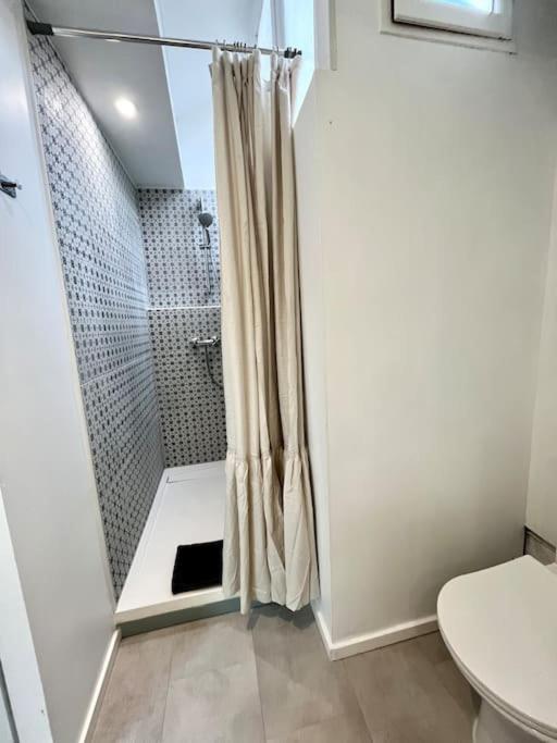 Appartamento Studio Jade : Charmant Logement Place Clemenceau Pau Esterno foto