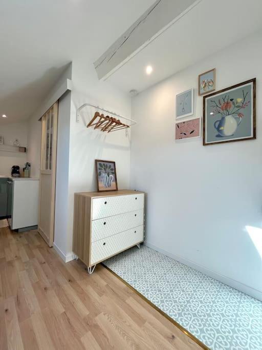 Appartamento Studio Jade : Charmant Logement Place Clemenceau Pau Esterno foto