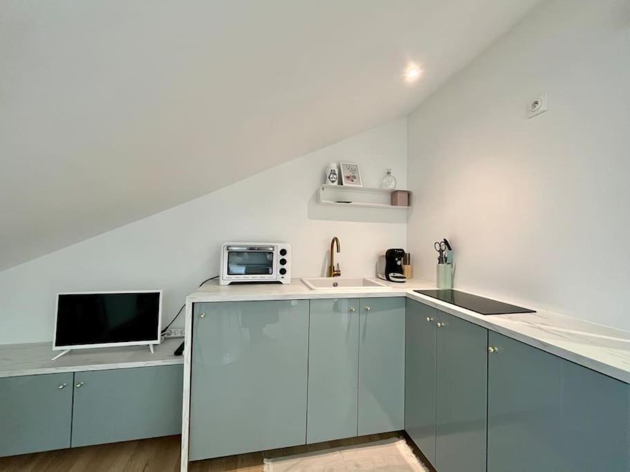 Appartamento Studio Jade : Charmant Logement Place Clemenceau Pau Esterno foto