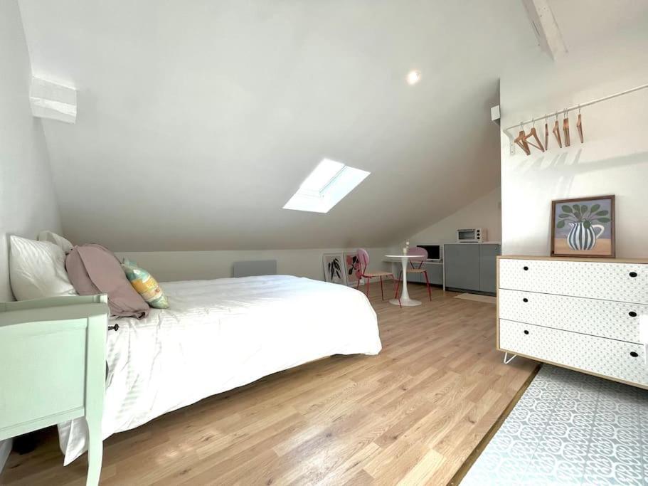 Appartamento Studio Jade : Charmant Logement Place Clemenceau Pau Esterno foto